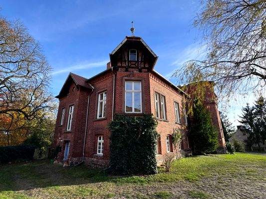 Herrenhaus Altenzaun.jpg