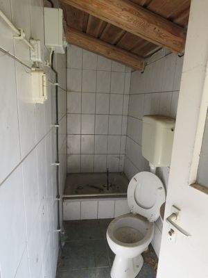 Dusche - WC an der Blockhütte 