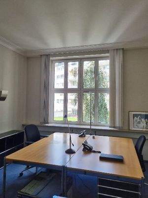 Büroraum 5 (+135 qm Gemeinfläche)