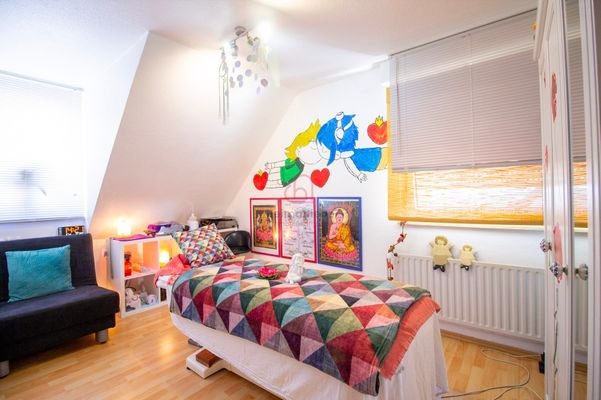 Schlafzimmer 1 - liebevoll!