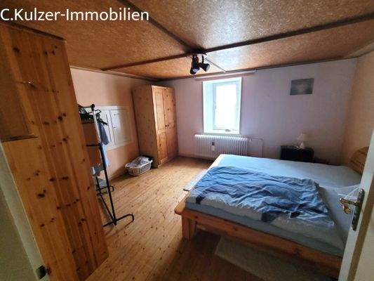 Schlafzimmer OG.pg