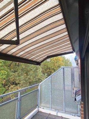 Balkon mit Markise