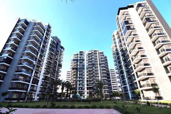 Stylish Real Estate in Complex with Aquapark in Mersin Tece