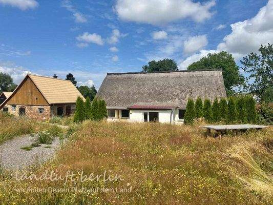 Landhaus mit Nebengelass in Bossin auf Usedom.jpg