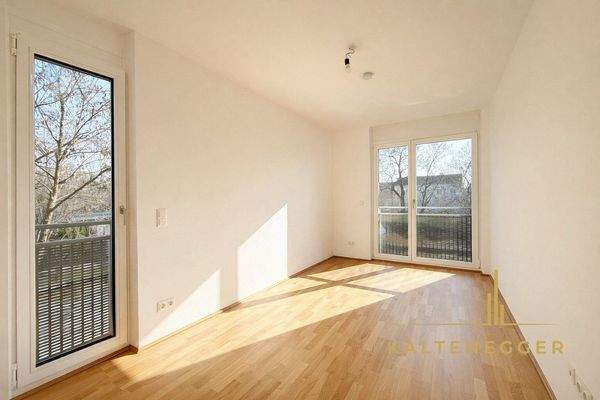 Schlafzimmer 1 mit 12,91 m²