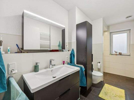 Badezimmer Ansicht 1