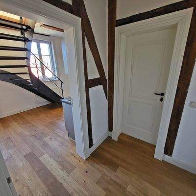 im Flur zur Wohnküche u. Bad