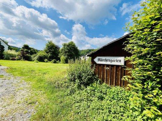 Grundstück / Einfahrt