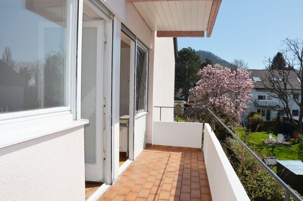 Süd West Balkon mit Teilseeblick