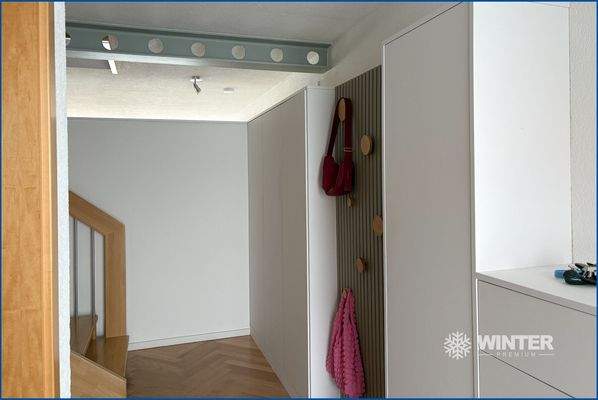 Eingangsbereich mit Treppenaufgang