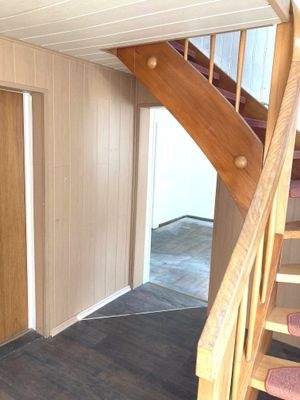 Flur mit Treppenaufgang