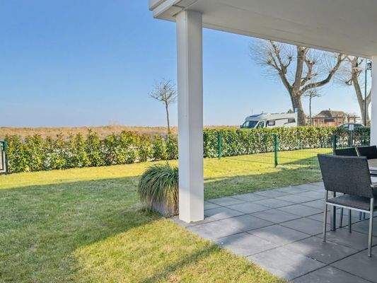 Terrasse mit Gartennutzung 