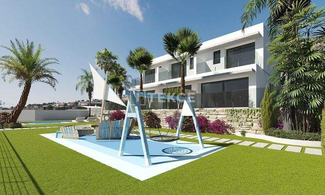 Elegant 3-Bed Villas in Finestrat with Communal Pool & Garden