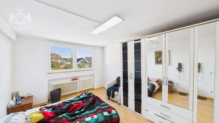 CAM01984G0-PR0457-STILL011