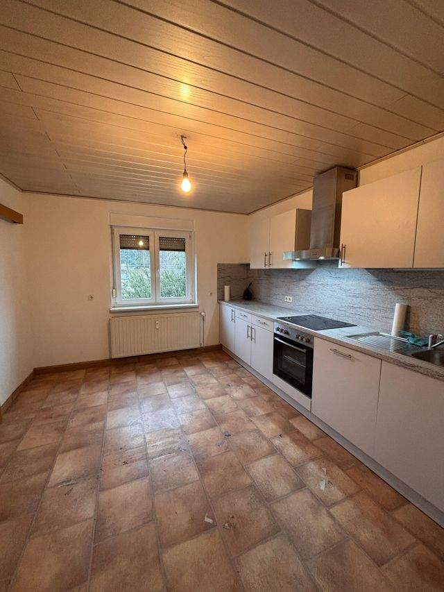 Helle 2-Raum-Wohnung mit Einbauküche in Lunzenau OT Berthelsdorf! - Photo 4