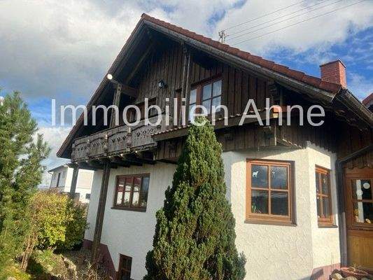 Westansicht mit Lichtgraben