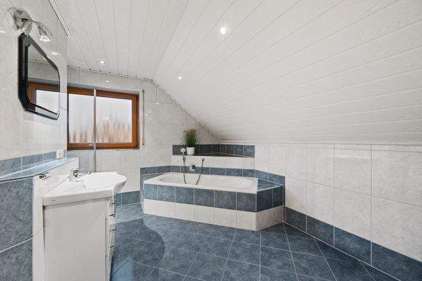 1. OG | Badezimmer (1)