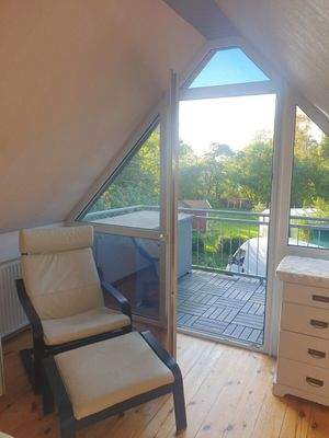 17_Zimmer mit Balkon im Obergeschoss