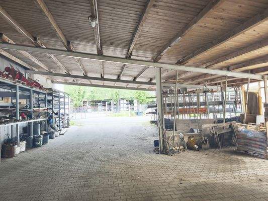 Gewerbe Seitenhalle überdacht