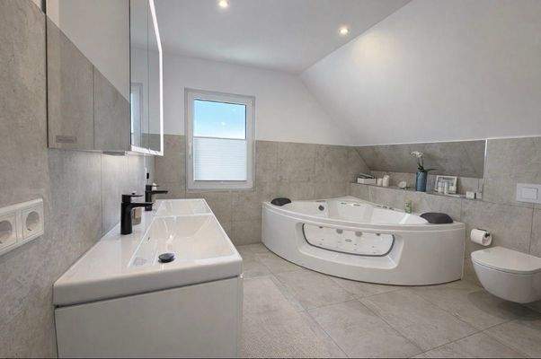 Großes Bad / Ansicht2