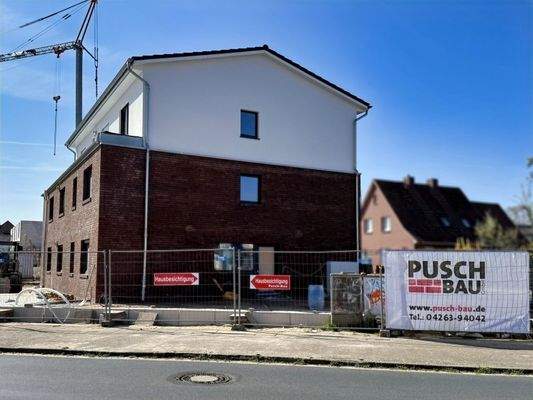 Giebelansicht Hauseingang (Beispiel Haus 1)