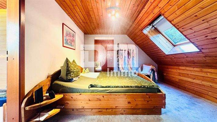 Bestand OG / DG Durchgangszimmer