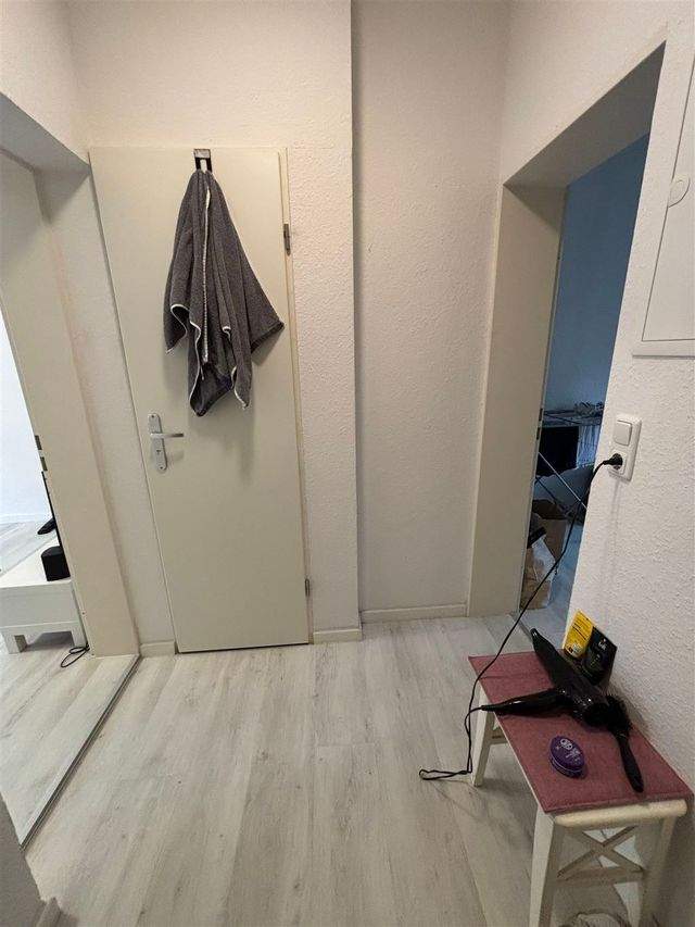 Helle 1-Zimmer-Wohnung mit Balkon in zentraler Lage // Iltisstraße, Kiel - Photo 1