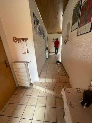 Flur Hauptwohnung.jpg