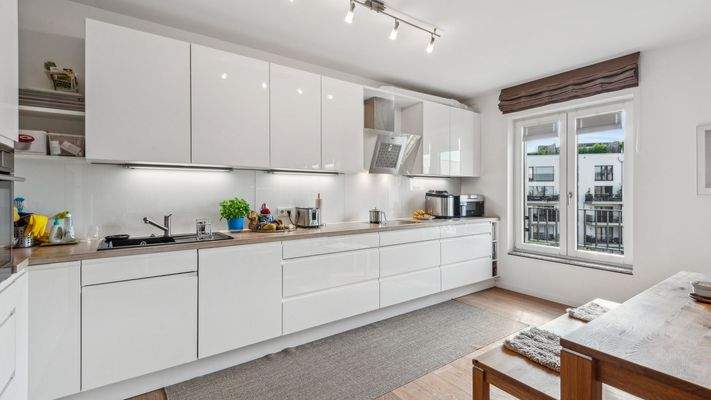 Hochwertige Einbauküche