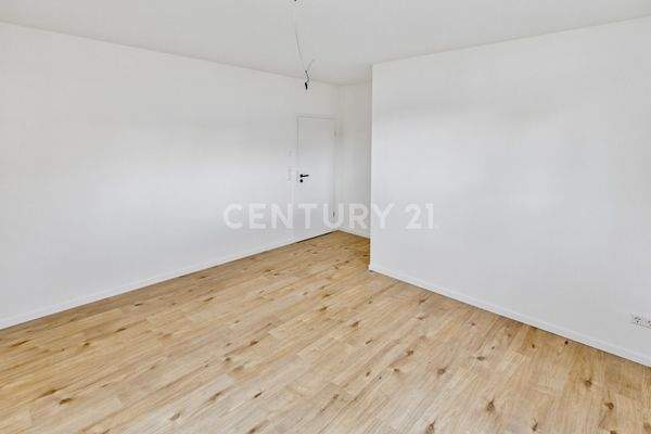 Schlafzimmer mit Blick zur Tür