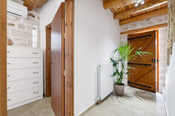 Kreta, Melidoni: Kretisches Steinhaus mit Swimmingpool zu verkaufen