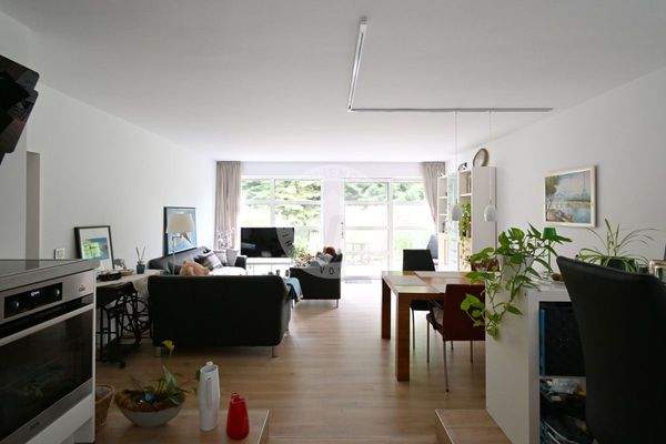 Einlieger - Wohnen / Essen / Küche (Blick 1)