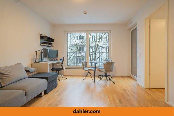 Geräumiges und helles Wohn-/Esszimmer