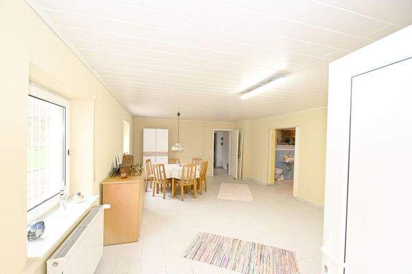 UG ELW, Wohn- und Esszimmer