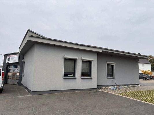 Wohn-/Geschäftsgebäude