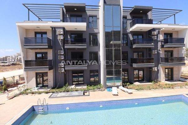 Pool View Apartments in a Luxury Project in Antalya Aksu