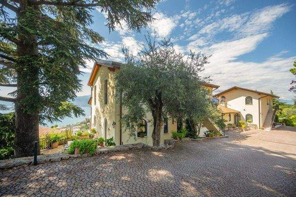 Tecnocasa Torri 0160.JPG