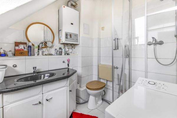 Badezimmer Wohnung 1