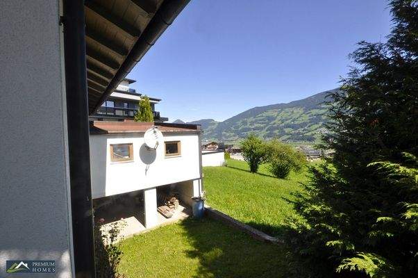 Doppelhaushälfte in Aussichtslage - Terrassenblick