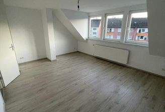 Helles Dachgeschosszimmer