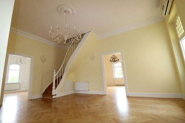 Obergeschoss-  Empfangszimmer / Diele