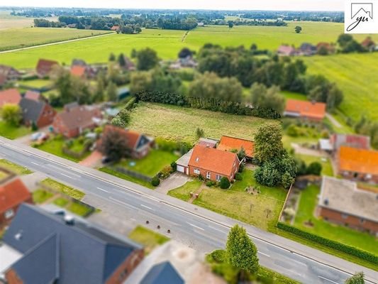 Einfamilienhaus mit Landfläche