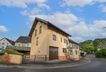 Vorderansicht mit Garage