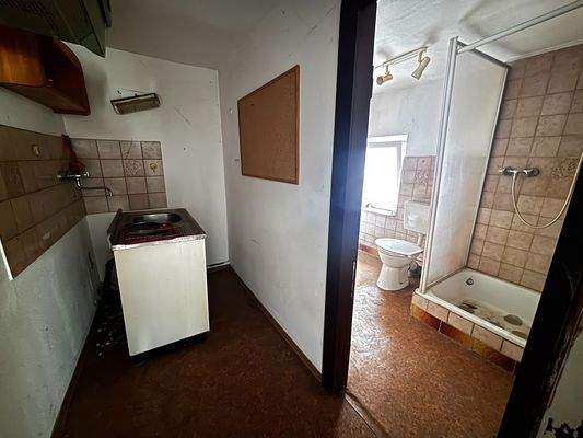 DG WHG Nr.4 Küche und Badezimmer