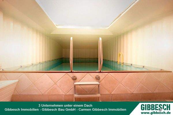Schwimmbad im Haus