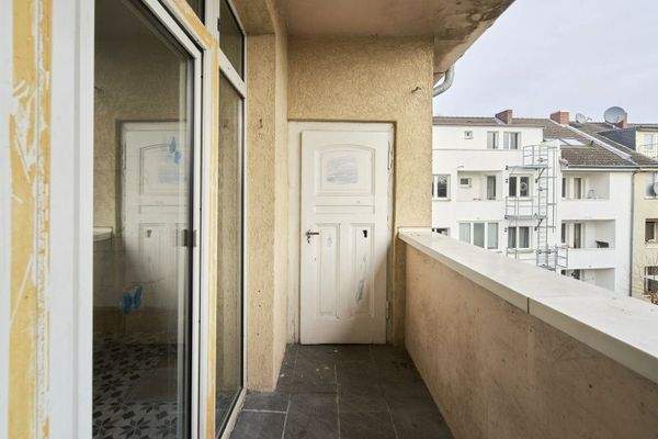 Loggia nebst Abstellraum