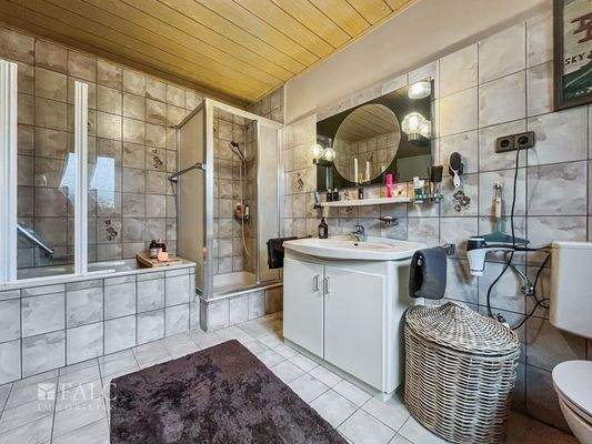 Badezimmer im Erdgeschoss