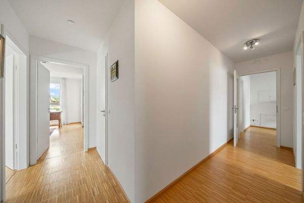 Flur (virtuell entmöbelt)