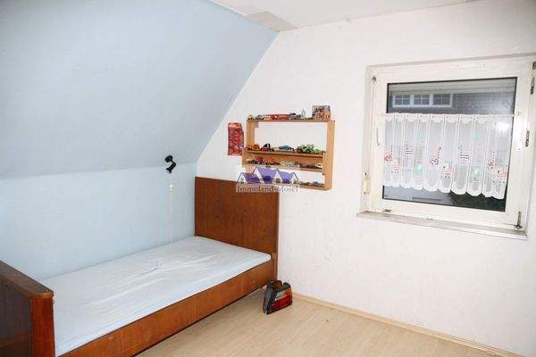 15 Schlafzimmer im DG.jpg