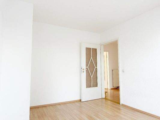 Kinderzimmer mit Blick Richtung Flurbereich